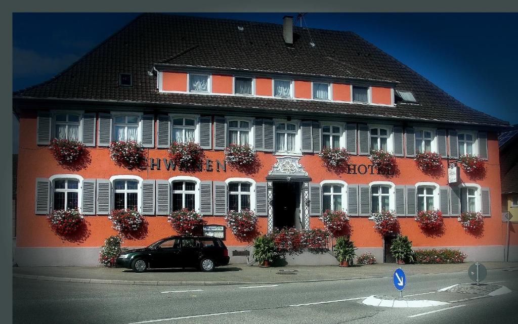 Hotel & Restaurant Zum Schwanen Neuried  エクステリア 写真